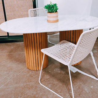 Nouvelle table ovale en marbre Milan