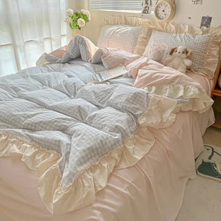 Gingham Ruffled Bedding Set | Cozy Design