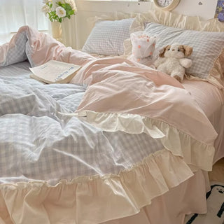 Gingham Ruffled Bedding Set | Cozy Design