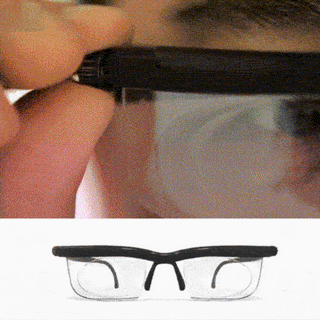 Adjustable focus glasses for near and far distances