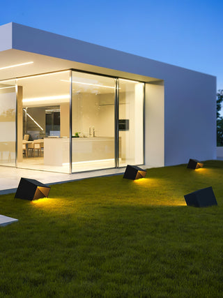 Illuminated Cube Outdoor Light, Solar-Powered