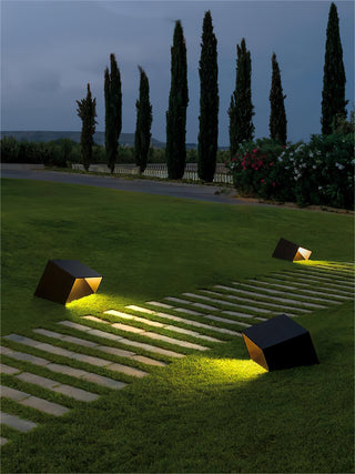 Illuminated Cube Outdoor Light, Solar-Powered