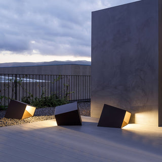 Illuminated Cube Outdoor Light, Solar-Powered