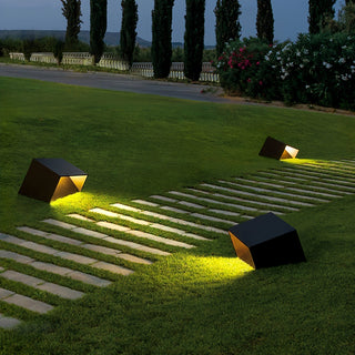 Illuminated Cube Outdoor Light, Solar-Powered