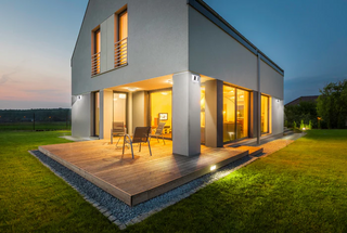 Bright Solar-LED Garden Lights, Energy-Efficient