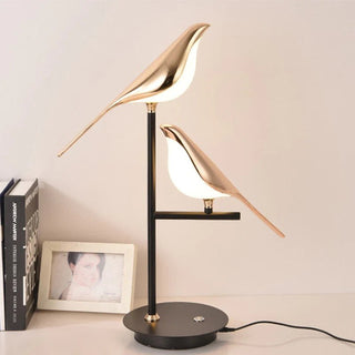 Versatile LED table lamp, adjustable brightness