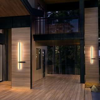 Outdoor Pillar Light, Weather-Resistant