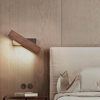 Rotatable wooden LED wall light, adjustable design